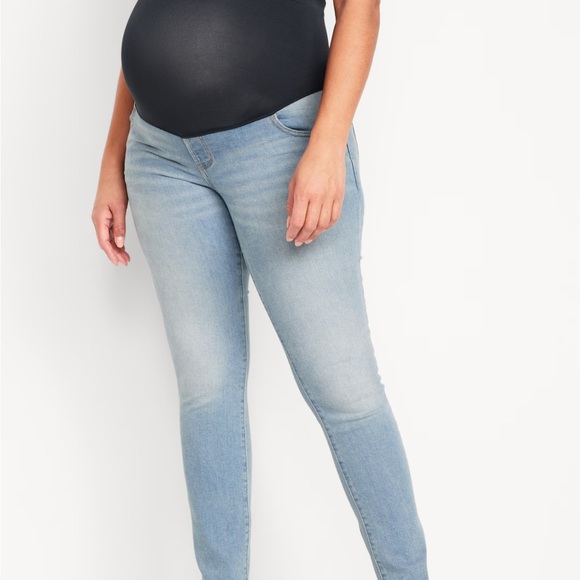 LOT of EUC Maternity Wear - shorts, pants, shirts - Picture 2 of 12